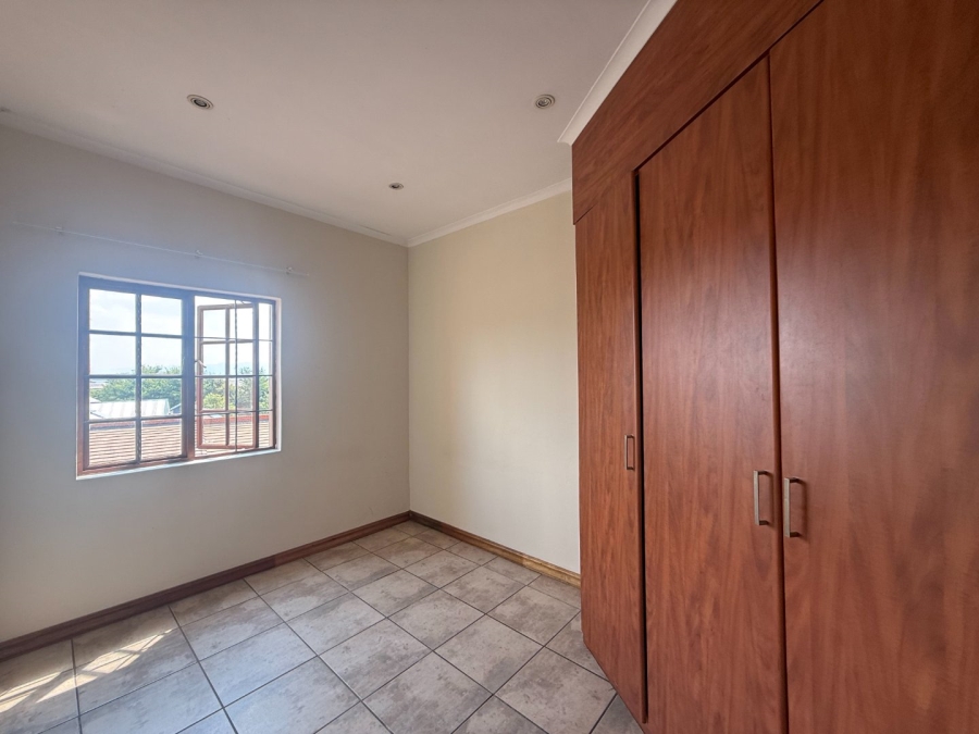 To Let 3 Bedroom Property for Rent in Landsmeer Residential Estate North West